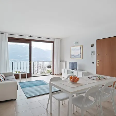 Apt With Panoramic Terrace! Bellano