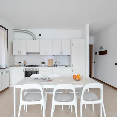 Apt With Panoramic Terrace! 公寓 贝拉诺